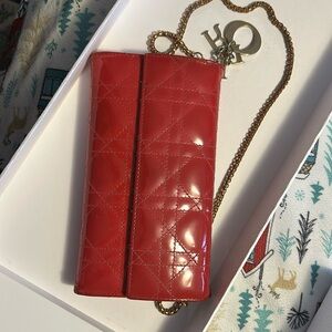 Dior wallet on chain